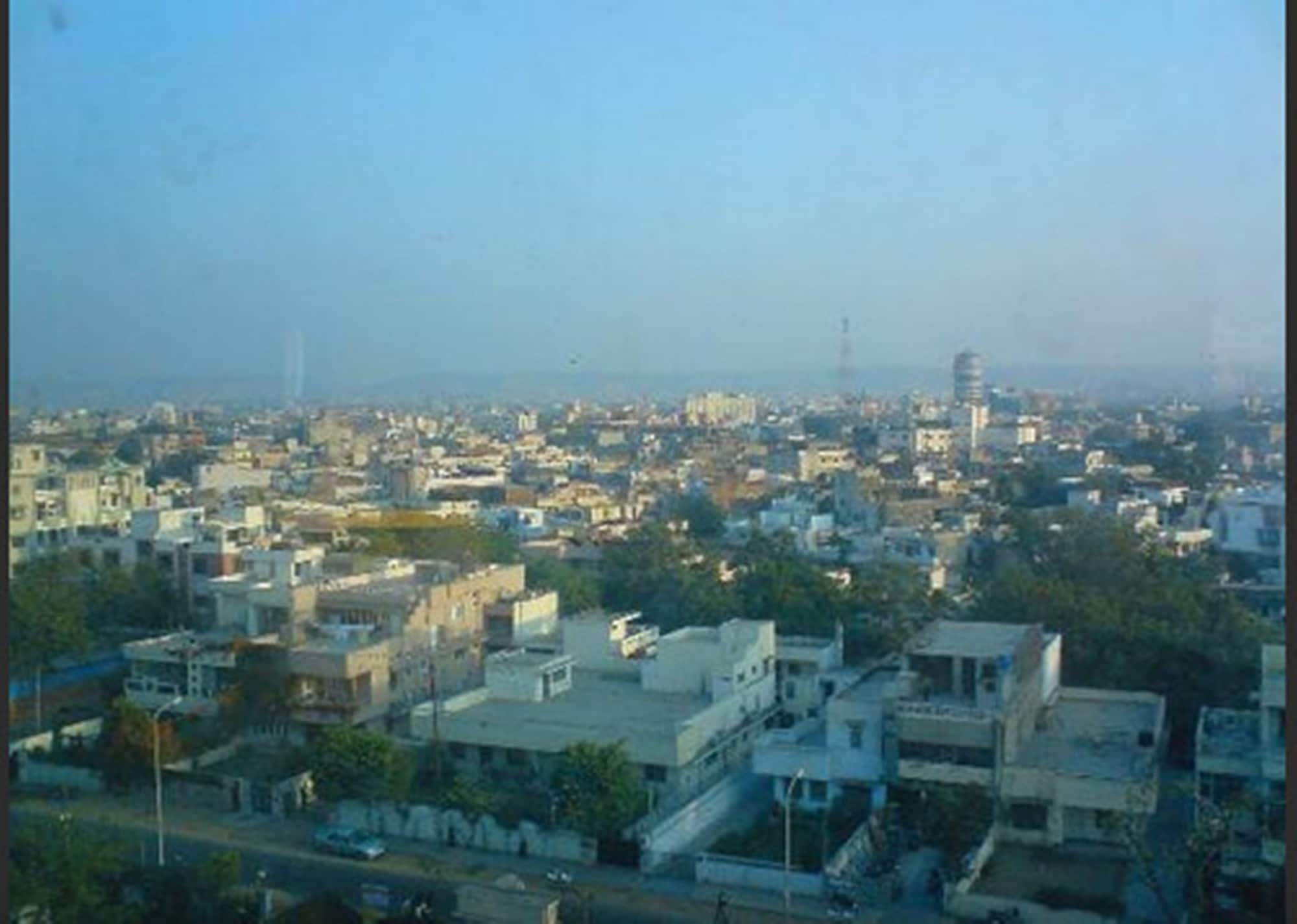 Royal Orchid Central Jaipur, Bani Park Bagian luar foto