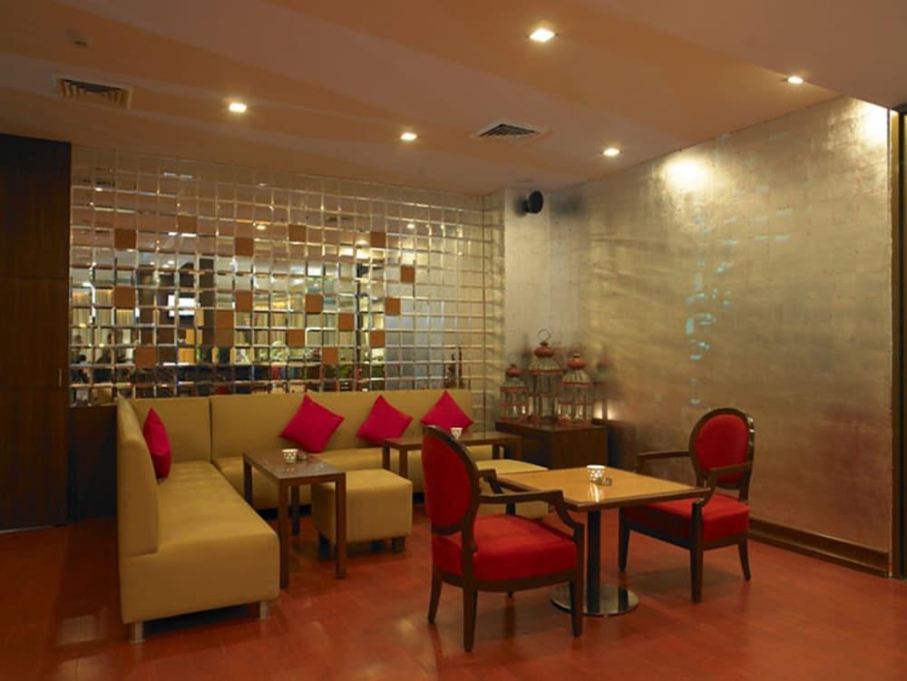 Royal Orchid Central Jaipur, Bani Park Bagian luar foto