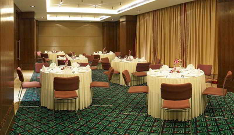 Royal Orchid Central Jaipur, Bani Park Bagian luar foto
